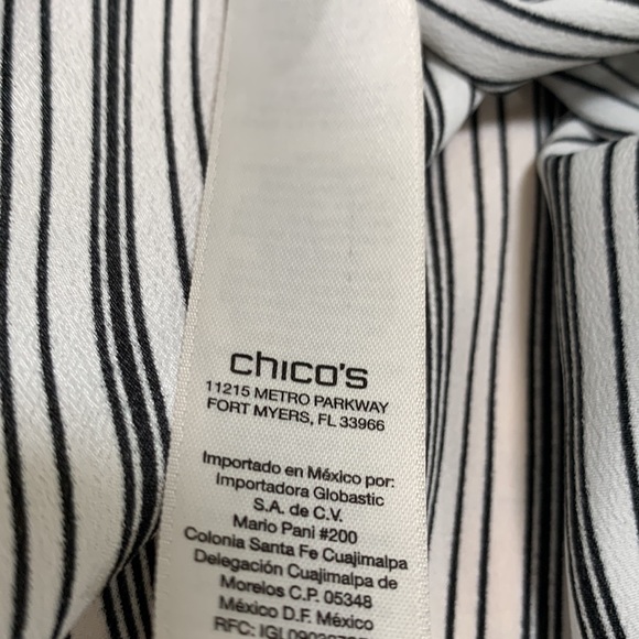 NWOT generous cut Chico’s size 1 polyester black & white top. - Picture 13 of 14